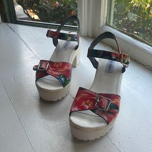 Steve Madden platform sandals